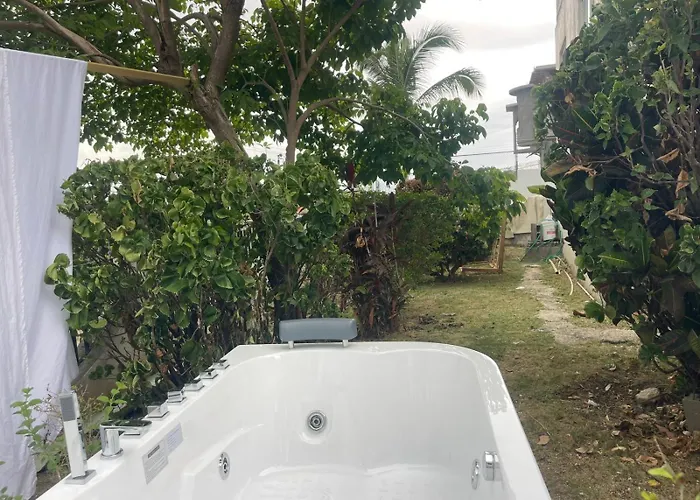 Bright Bay Garden