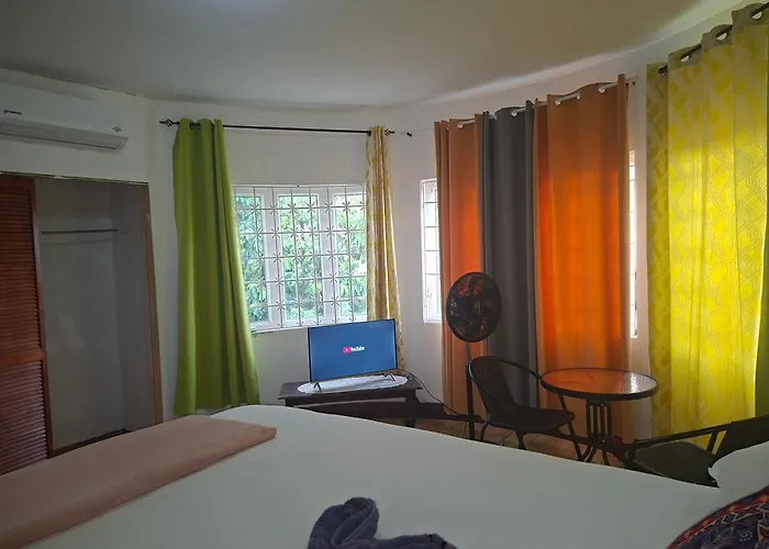 Bright Bay Garden Guest house